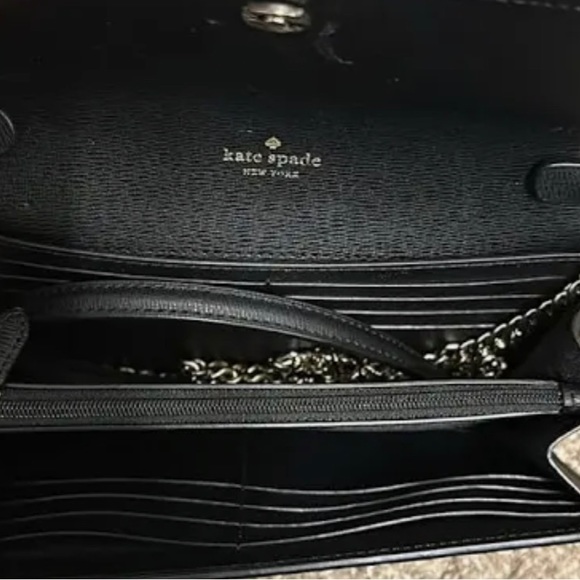 Kate Spade Darcy, Chain Wallet Crossbody Clutch. Black/white.Size: Os - Picture 3 of 5